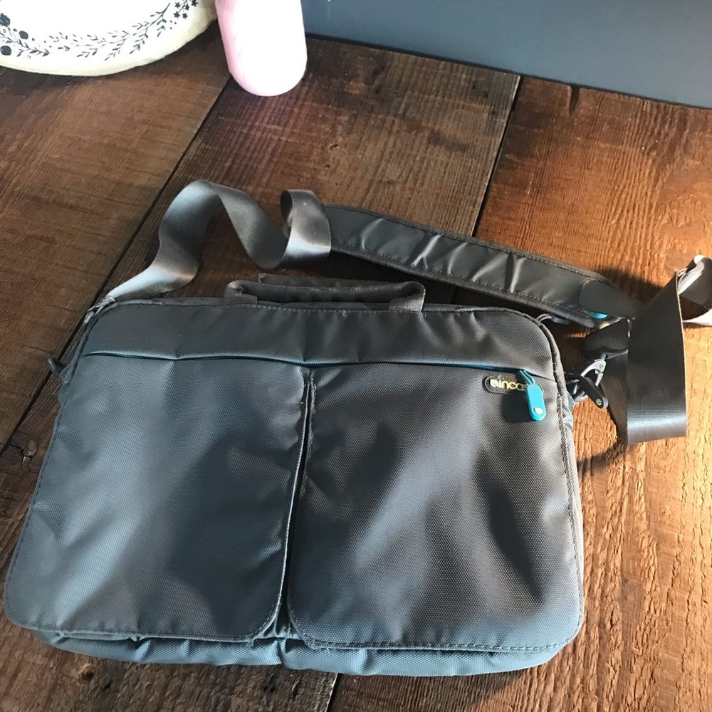 Incase laptop case